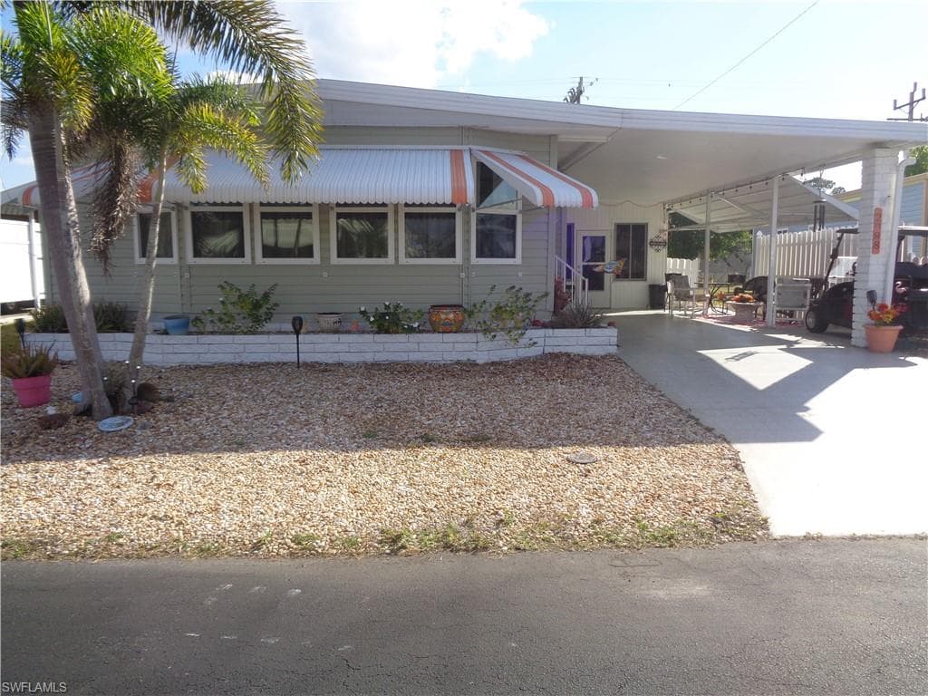 2988 Longview LN NORTH FORT MYERS, FL 33917