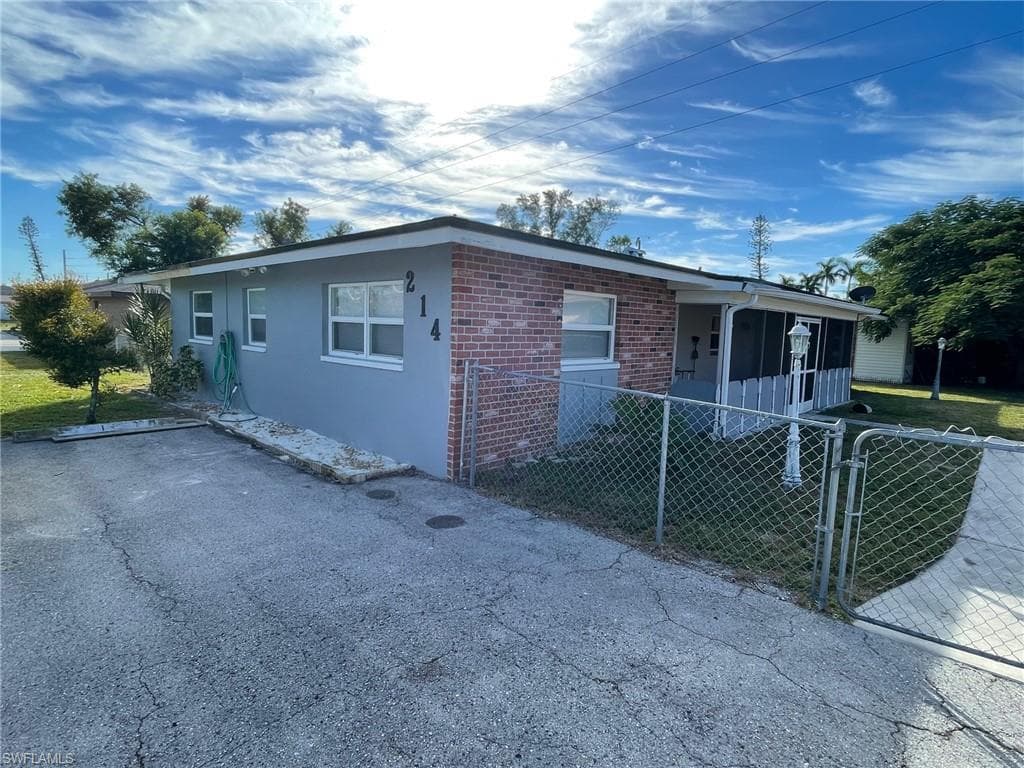 214 SW 47th TER CAPE CORAL, FL 33914