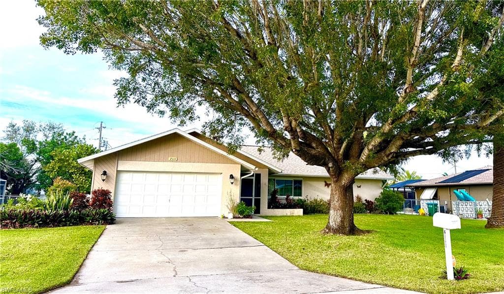 2111 SE 11th ST CAPE CORAL, FL 33990