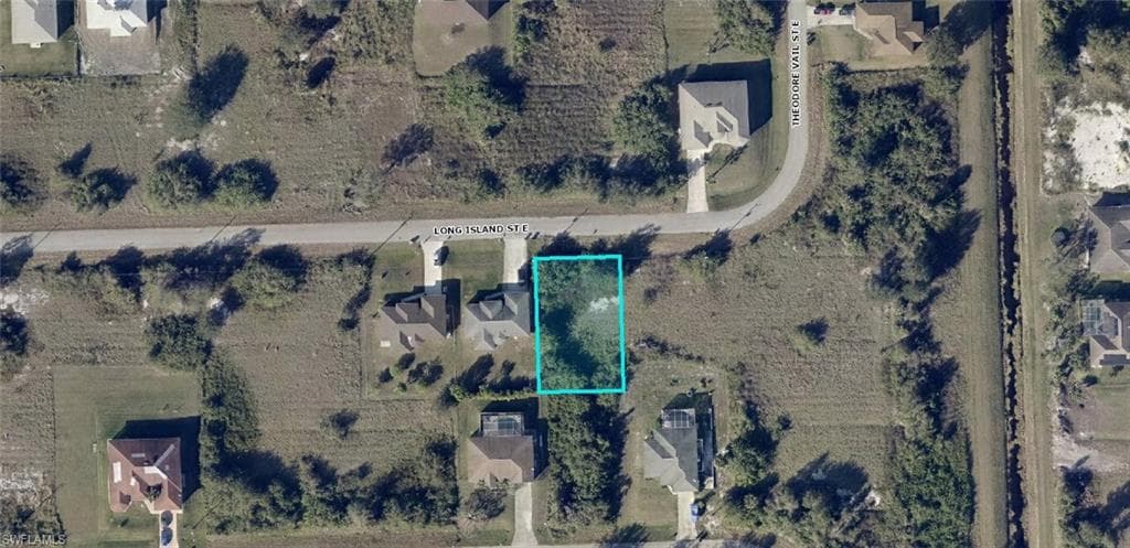 548 Long Island ST E LEHIGH ACRES, FL 33974