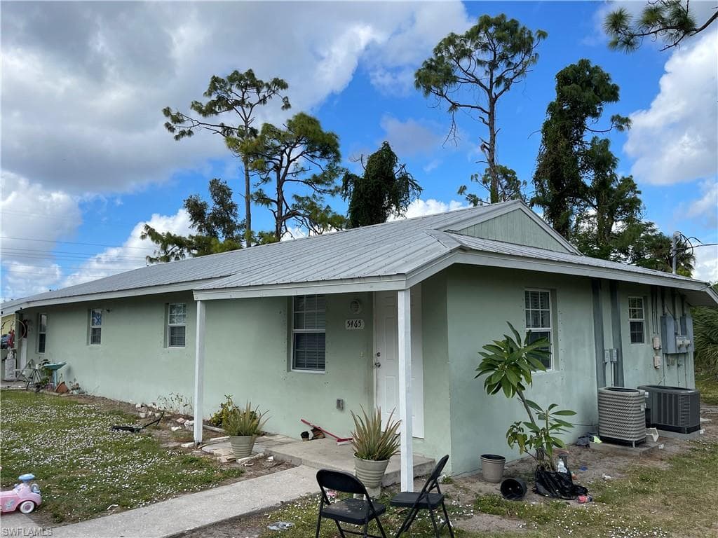 5463-5465 Sago AVE FORT MYERS, FL 33907