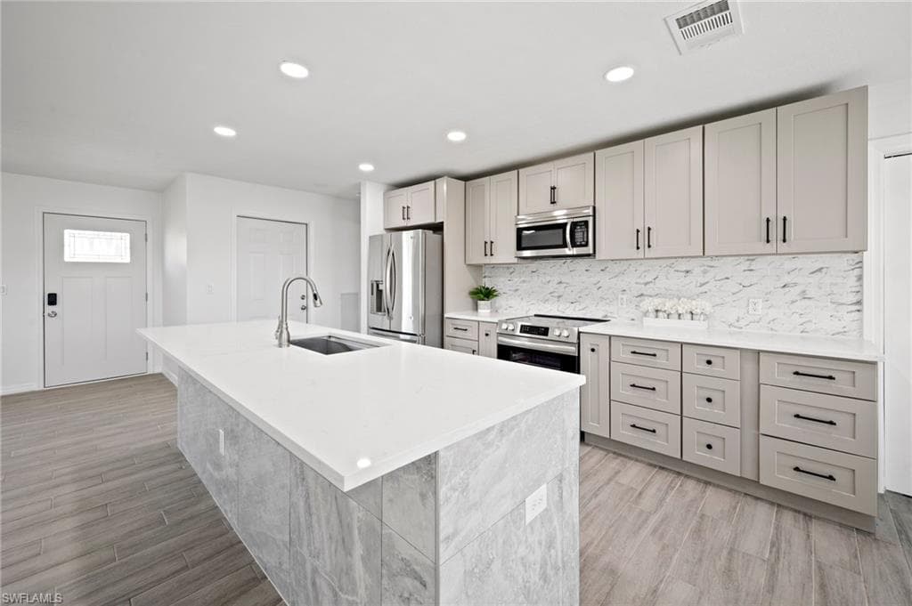 17299 Phlox DR FORT MYERS, FL 33967