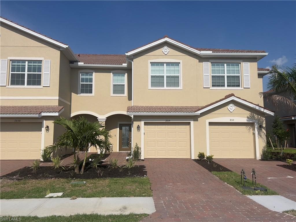 2854 Blossom WAY NAPLES, FL 34120