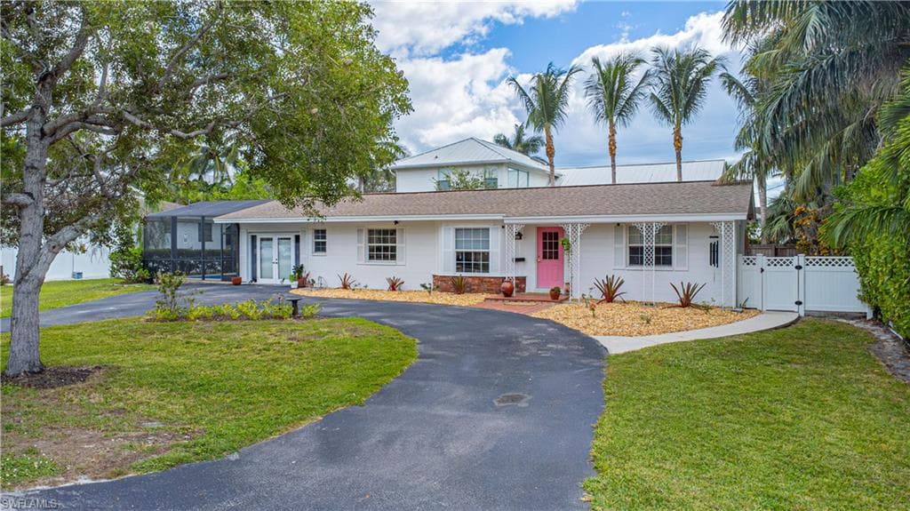 538 9th AVE S NAPLES, FL 34102