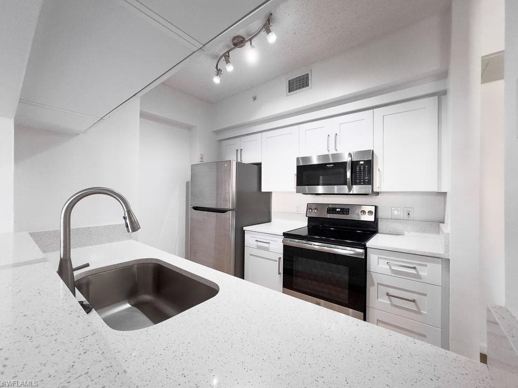 1235 Reserve WAY 5-205 NAPLES, FL 34105