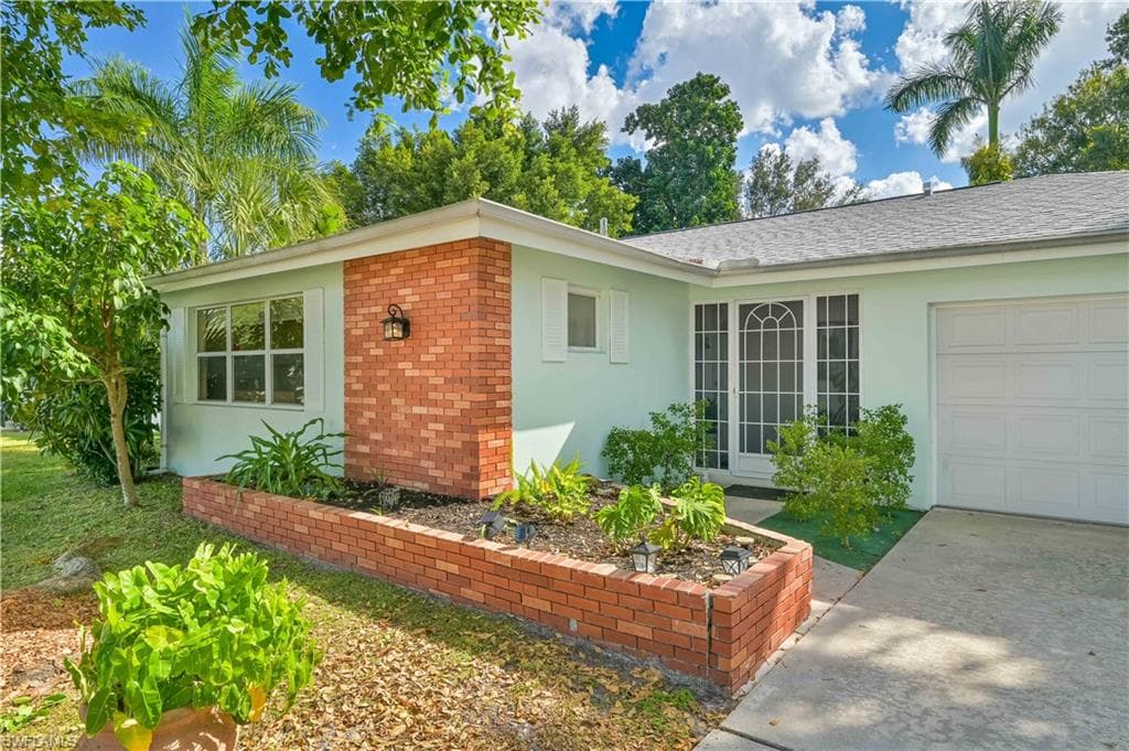 1544 Covington CIR E FORT MYERS, FL 33919