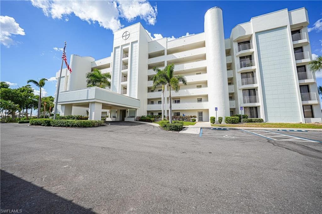 3020 Matecumbe Key RD 302 PUNTA GORDA, FL 33955