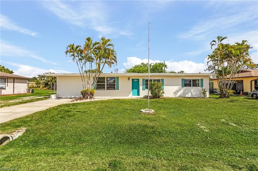 18601 Dogwood RD FORT MYERS, FL 33967