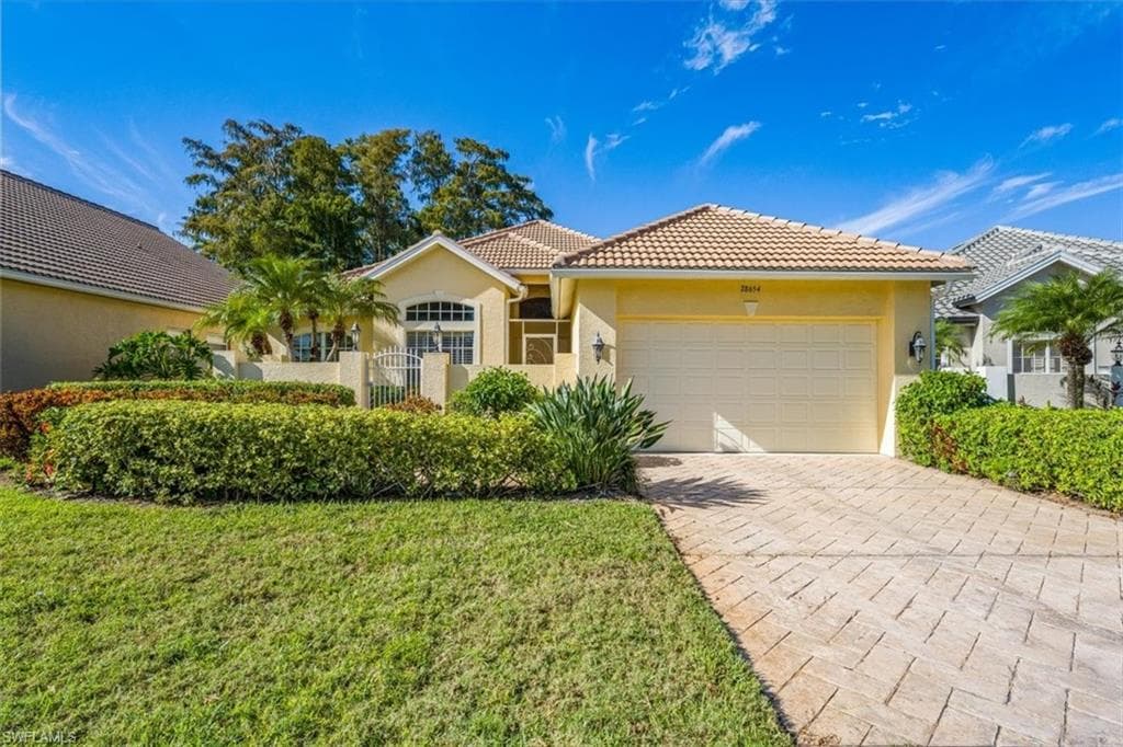 28654 Highgate DR BONITA SPRINGS, FL 34135
