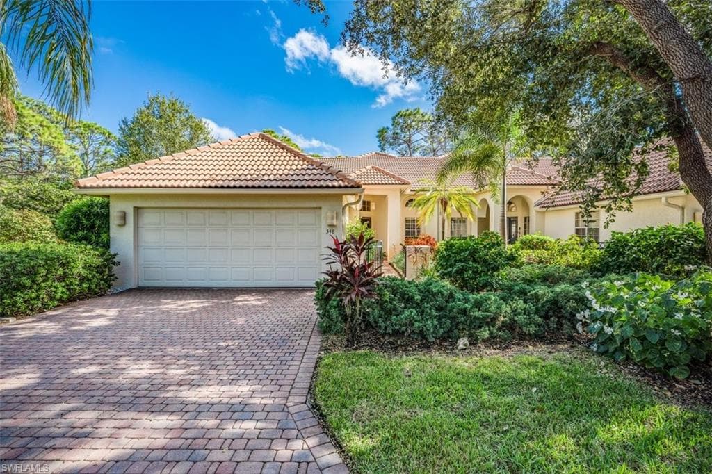 348 Carinosa CT NAPLES, FL 34110