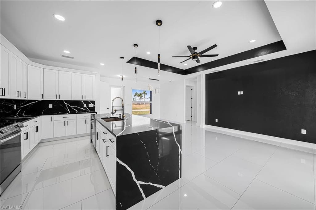 1512 NE 15th LN CAPE CORAL, FL 33909