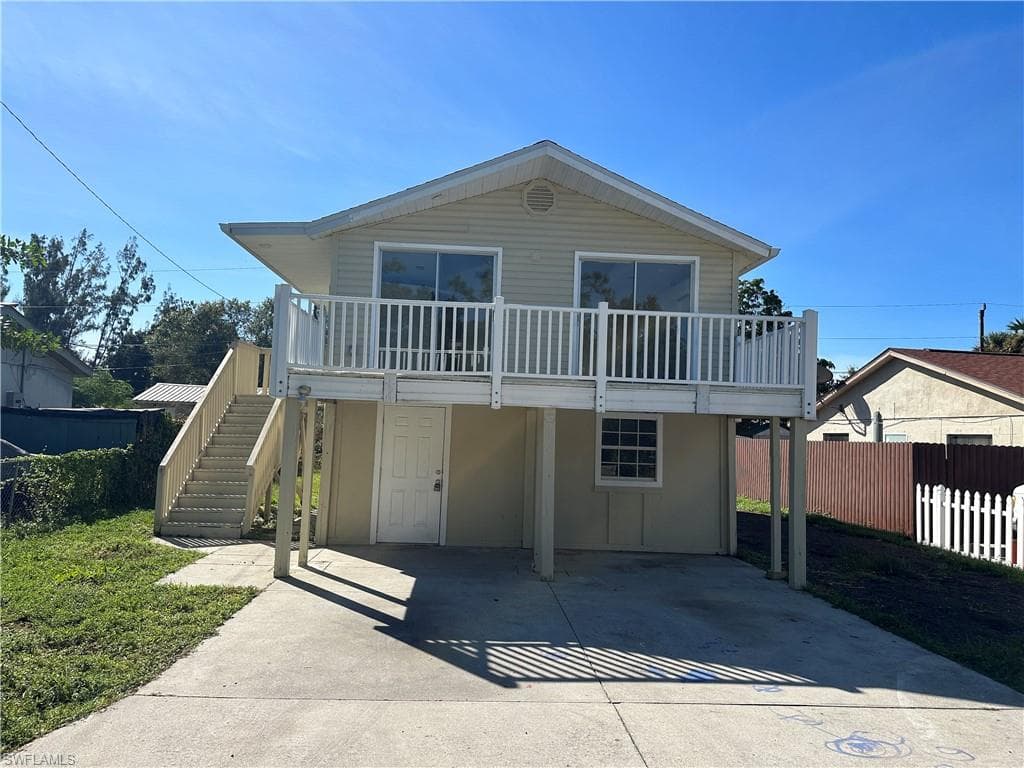 447 San Jose ST NORTH FORT MYERS, FL 33903