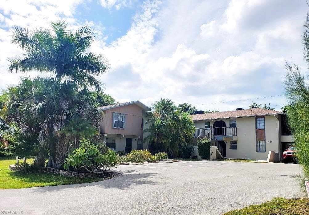 4300 Gulfstream DR 2B NAPLES, FL 34112