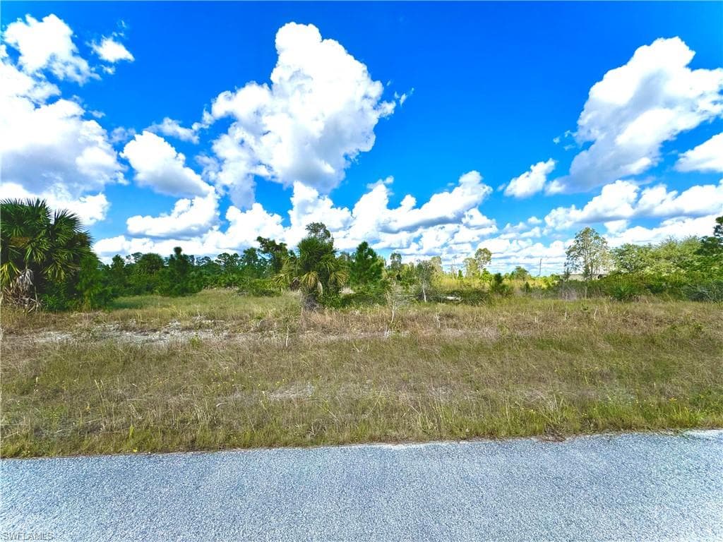 915 Panda DR LEHIGH ACRES, FL 33974