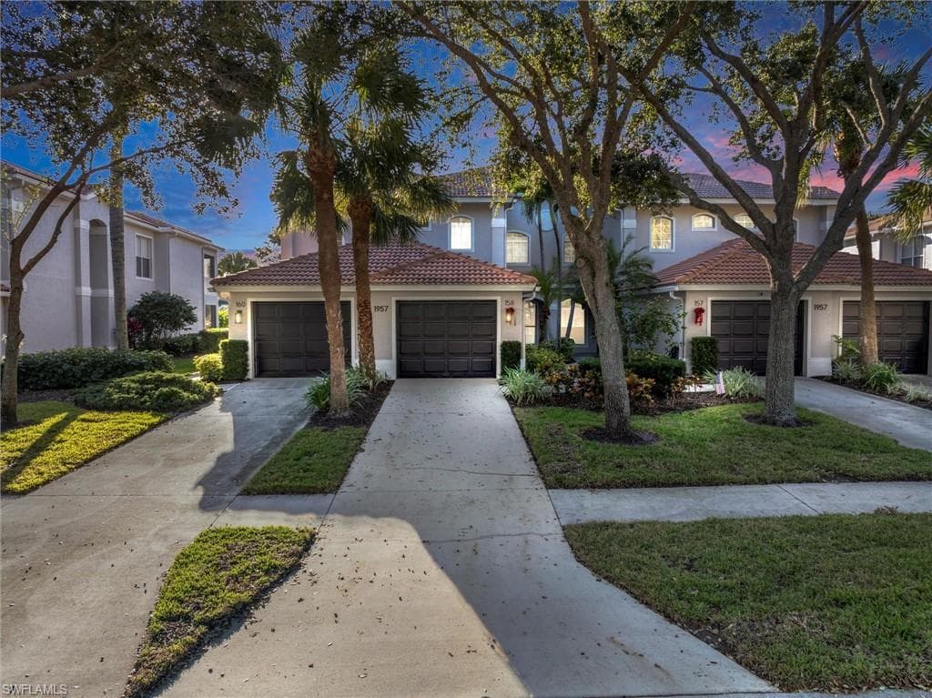 1957 Crestview WAY 158 NAPLES, FL 34119