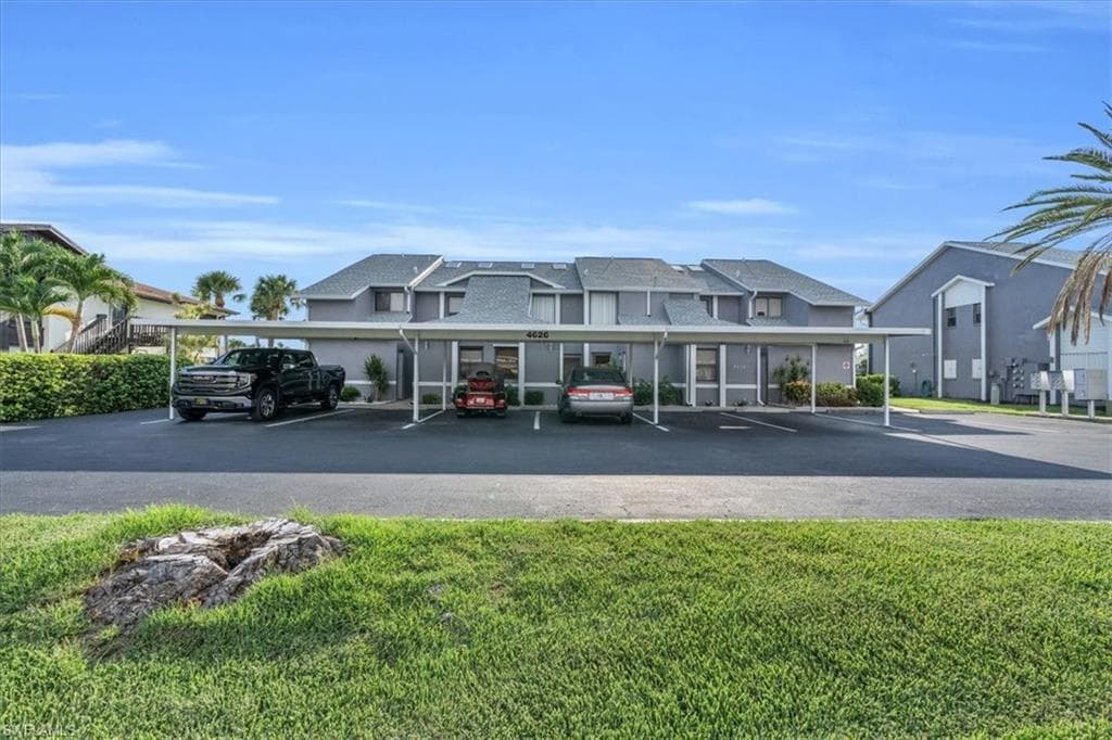 4626 SE 5th PL 102 CAPE CORAL, FL 33904