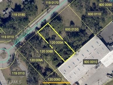 3528 Seminole AVE FORT MYERS, FL 33916