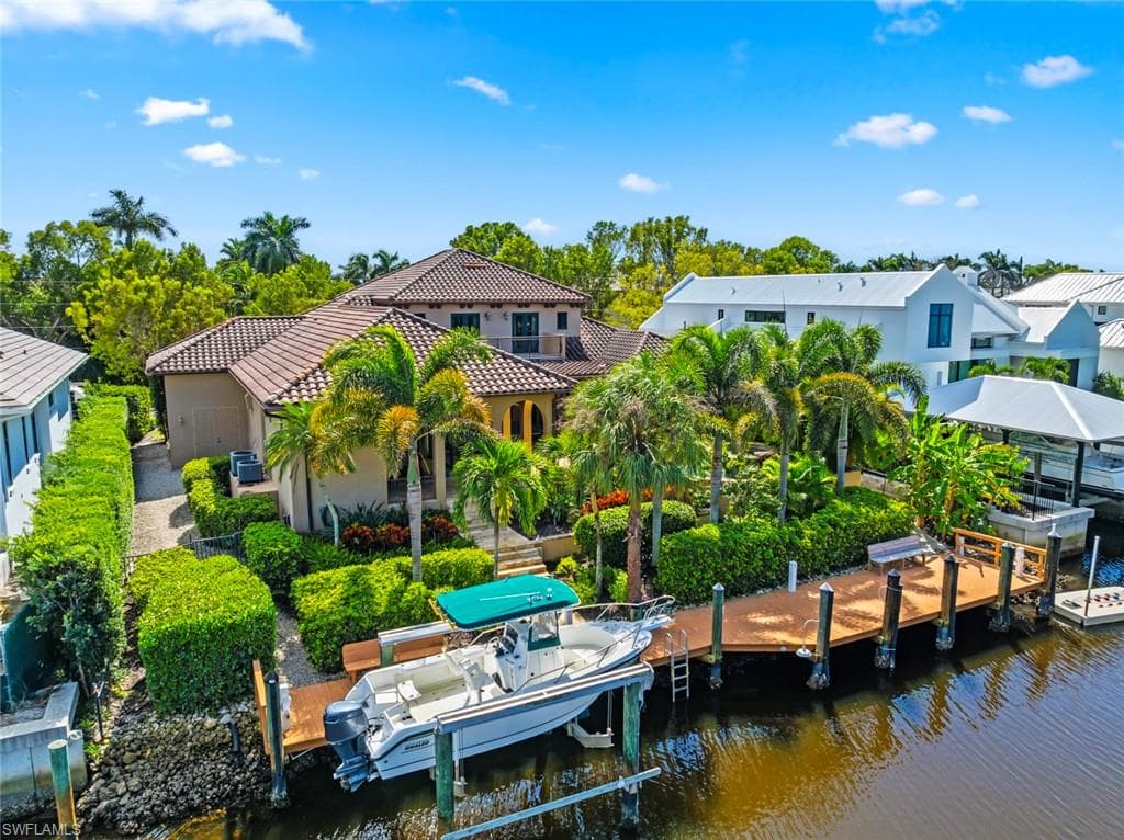 611 18th AVE S NAPLES, FL 34102