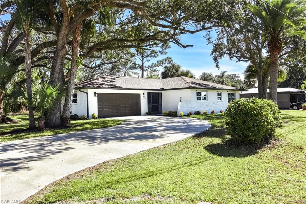 13754 River Forest DR FORT MYERS, FL 33905