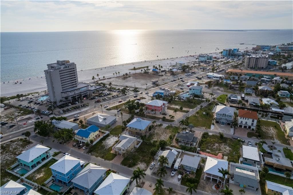 137 Pearl ST FORT MYERS BEACH, FL 33931