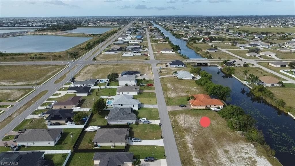 705 NW 8th TER CAPE CORAL, FL 33993