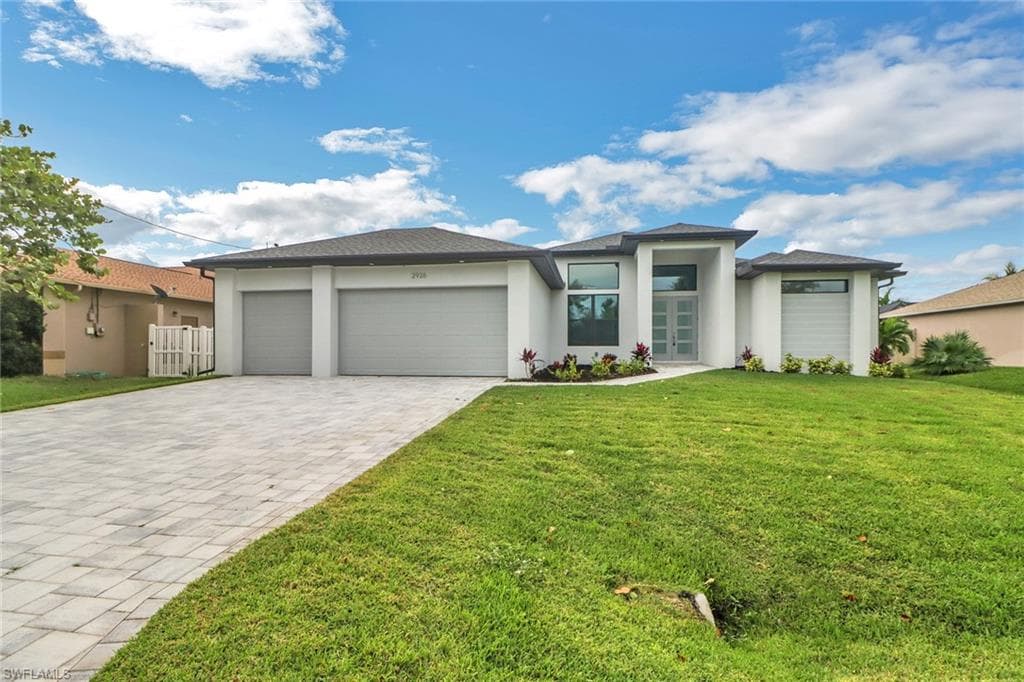 2926 Miracle PKWY CAPE CORAL, FL 33914