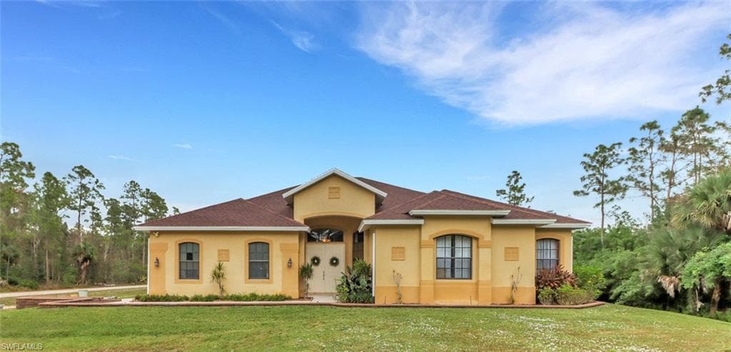 570 Desoto BLVD N NAPLES, FL 34120