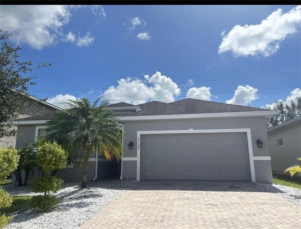 8122 Silver Birch WAY LEHIGH ACRES, FL 33971
