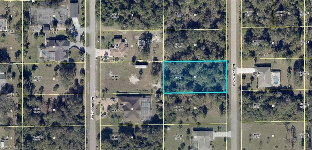 517 Broadway AVE LEHIGH ACRES, FL 33972