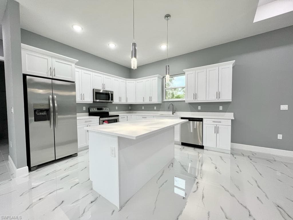 2612 53rd ST SW LEHIGH ACRES, FL 33976