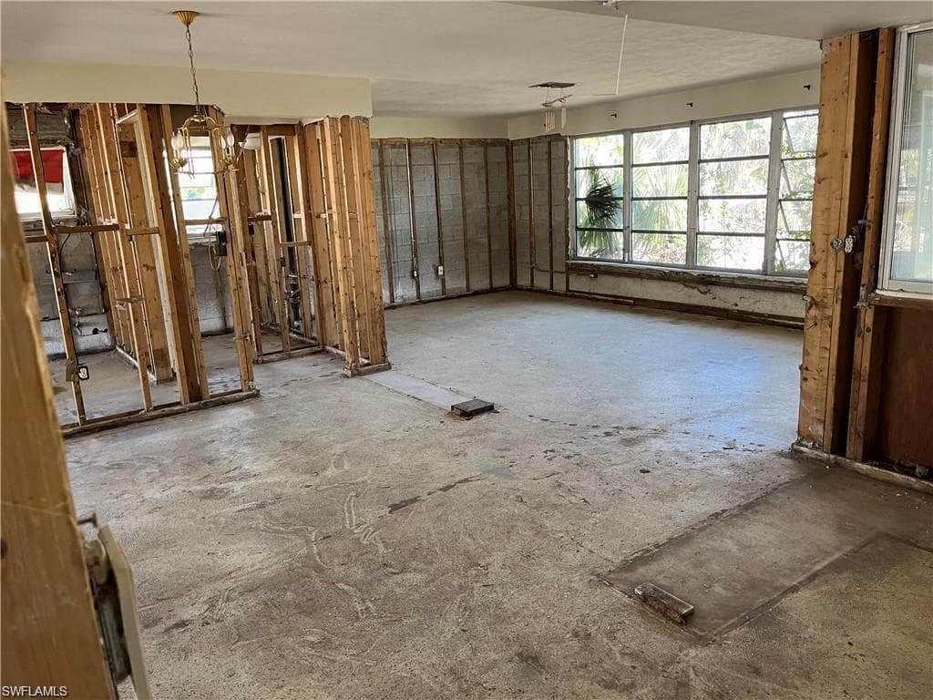 548 Boulder DR SANIBEL, FL 33957