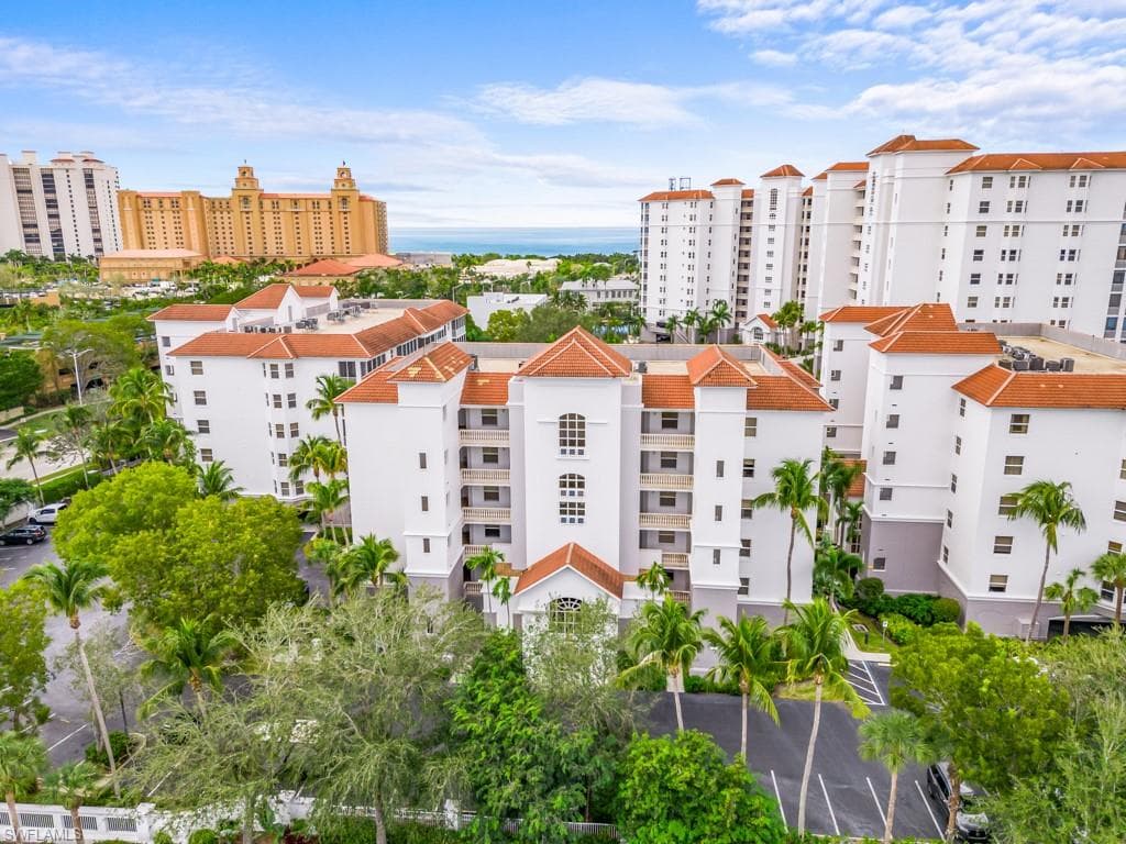 460 Launch CIR 602 NAPLES, FL 34108