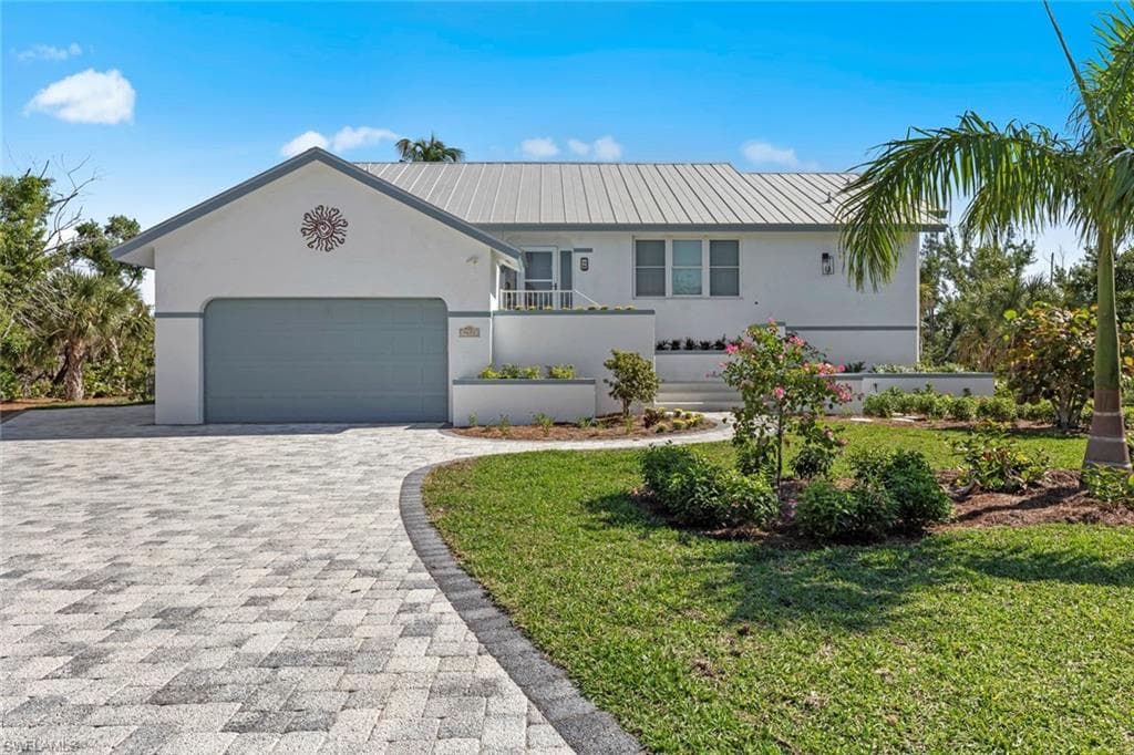9472 Balsa CT SANIBEL, FL 33957