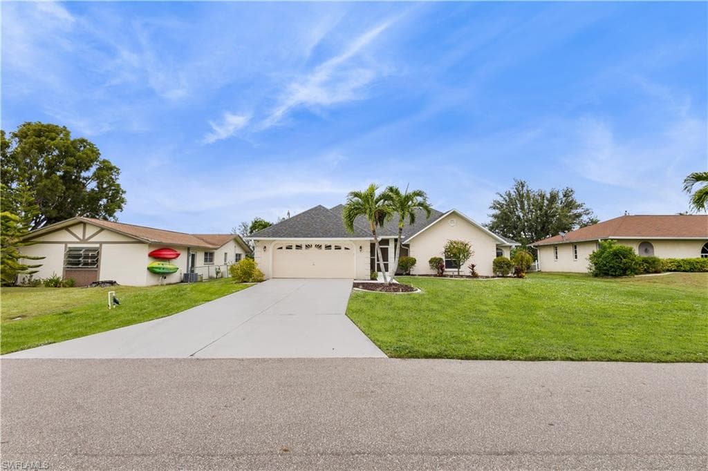 223 SE 43rd LN CAPE CORAL, FL 33904