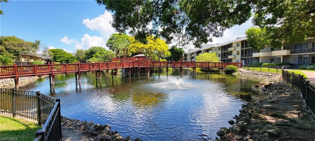 600 Neapolitan WAY 230 NAPLES, FL 34103