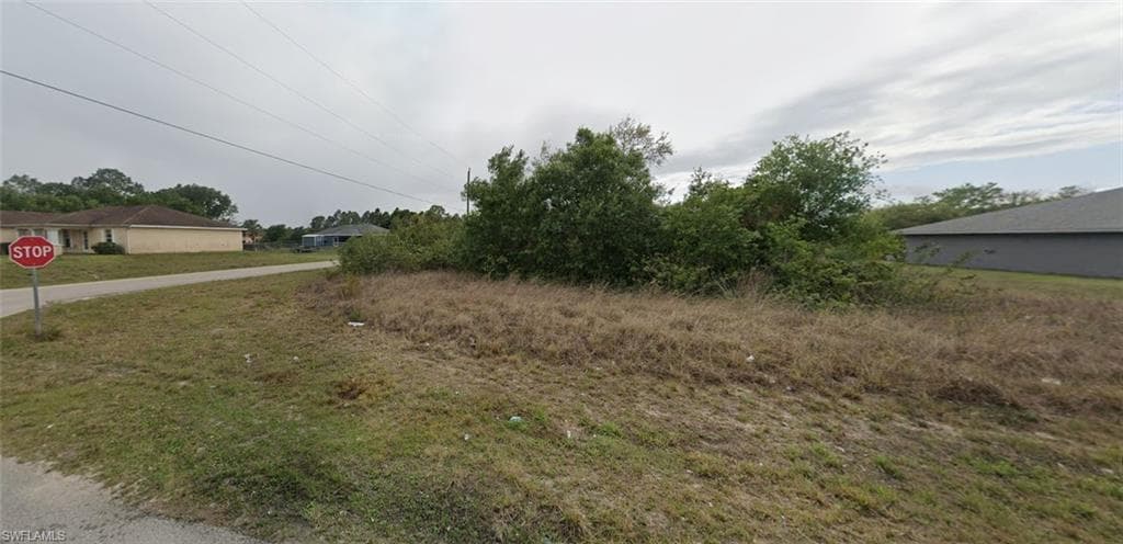 2401-2403 Venice AVE N LEHIGH ACRES, FL 33971