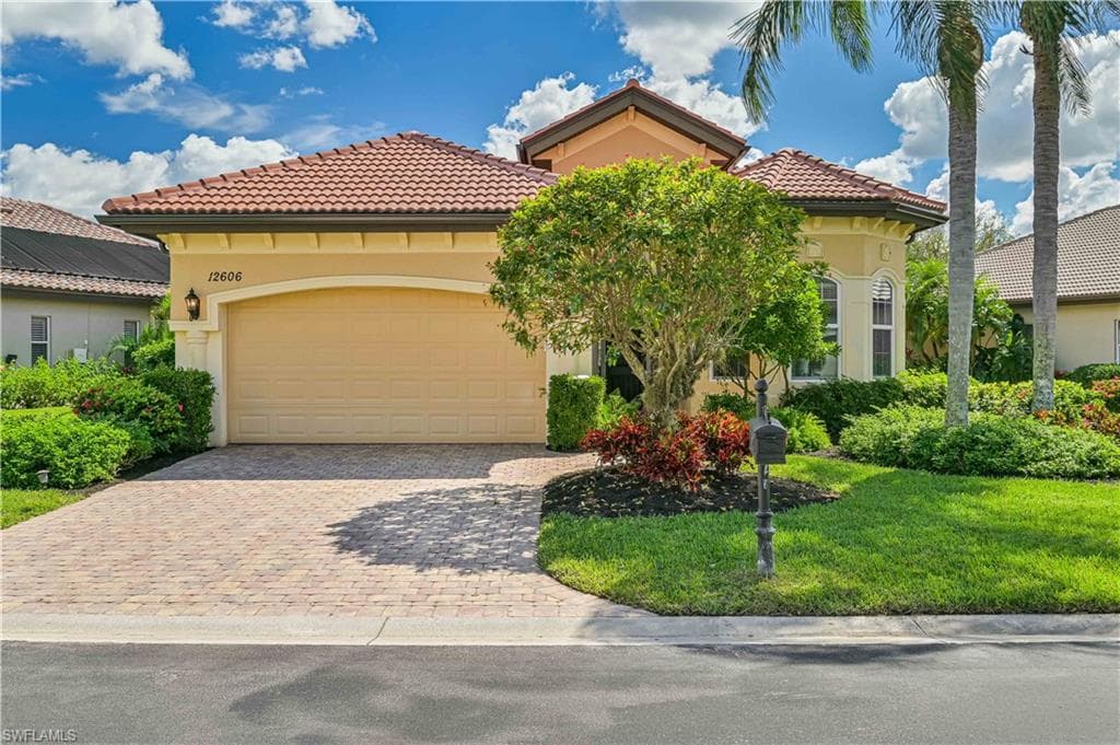 12606 Grandezza CIR ESTERO, FL 33928