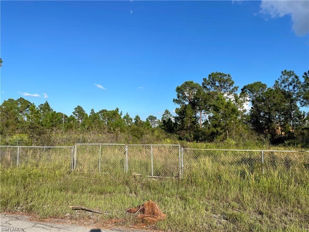1320 Oak AVE LEHIGH ACRES, FL 33972