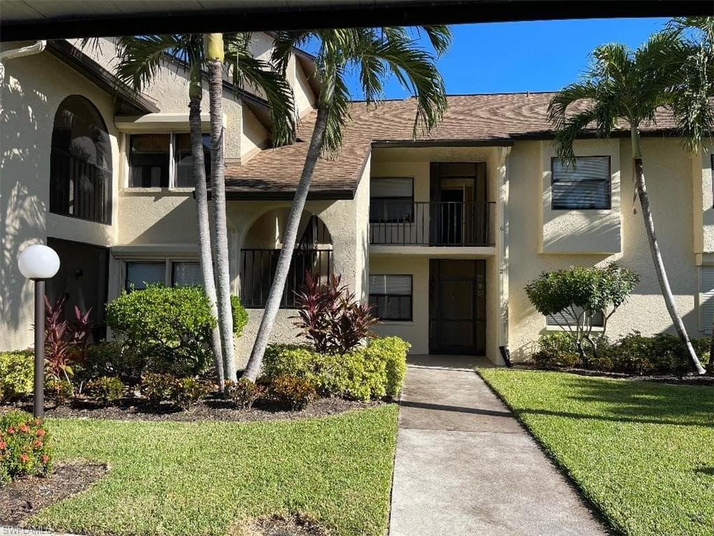 8655 Charter Club CIR 6 FORT MYERS, FL 33919