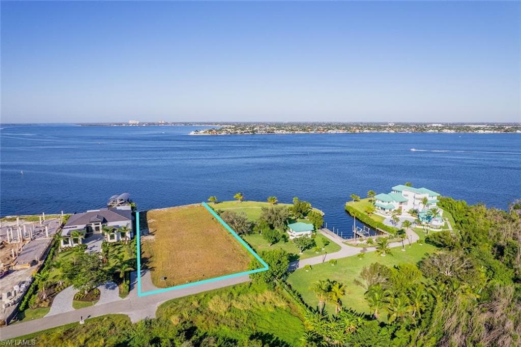 14028 Schultz RD FORT MYERS, FL 33908