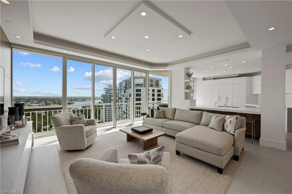 4255 Gulf Shore BLVD N 1602 NAPLES, FL 34103