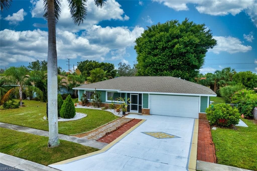 6995 Pickadilly CT FORT MYERS, FL 33919