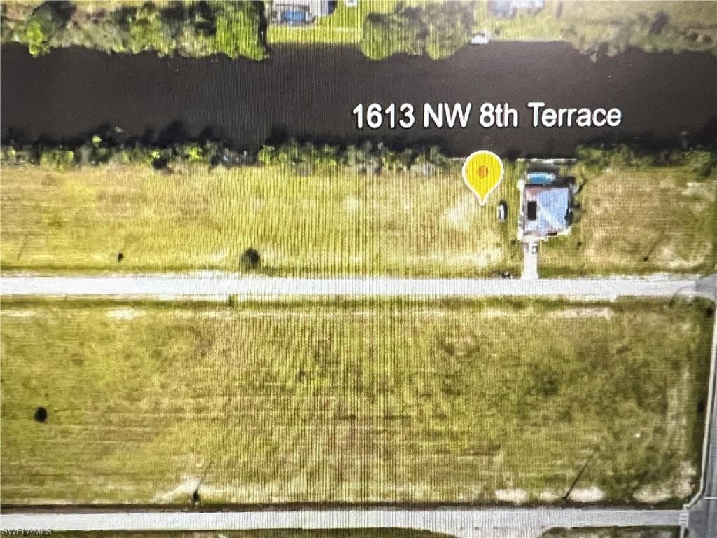 1613 NW 8th TER CAPE CORAL, FL 33993