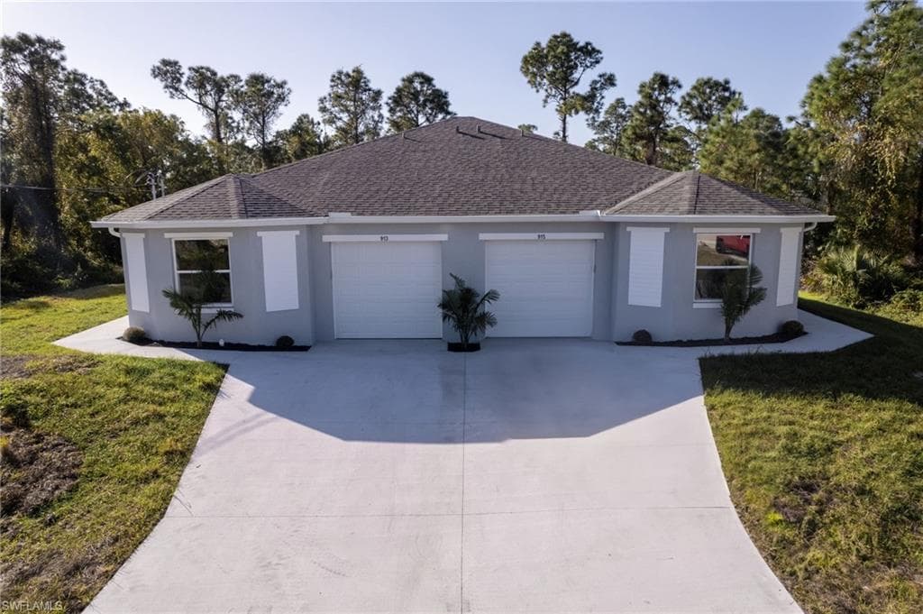 913-915 W 12th ST LEHIGH ACRES, FL 33972