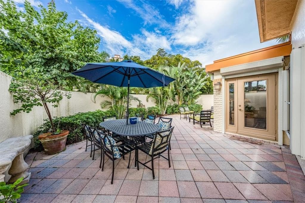6790 Pelican Bay BLVD NAPLES, FL 34108