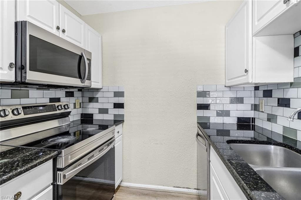 4615 Bayshore DR E6 NAPLES, FL 34112