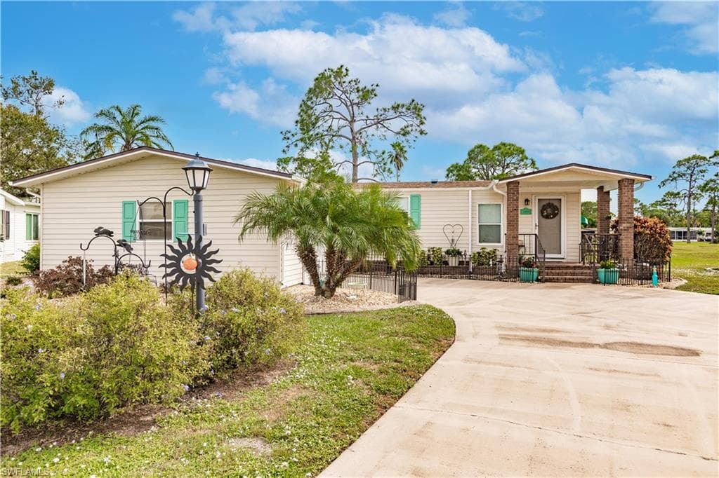 10091 Turnberry Isle CT NORTH FORT MYERS, FL 33903