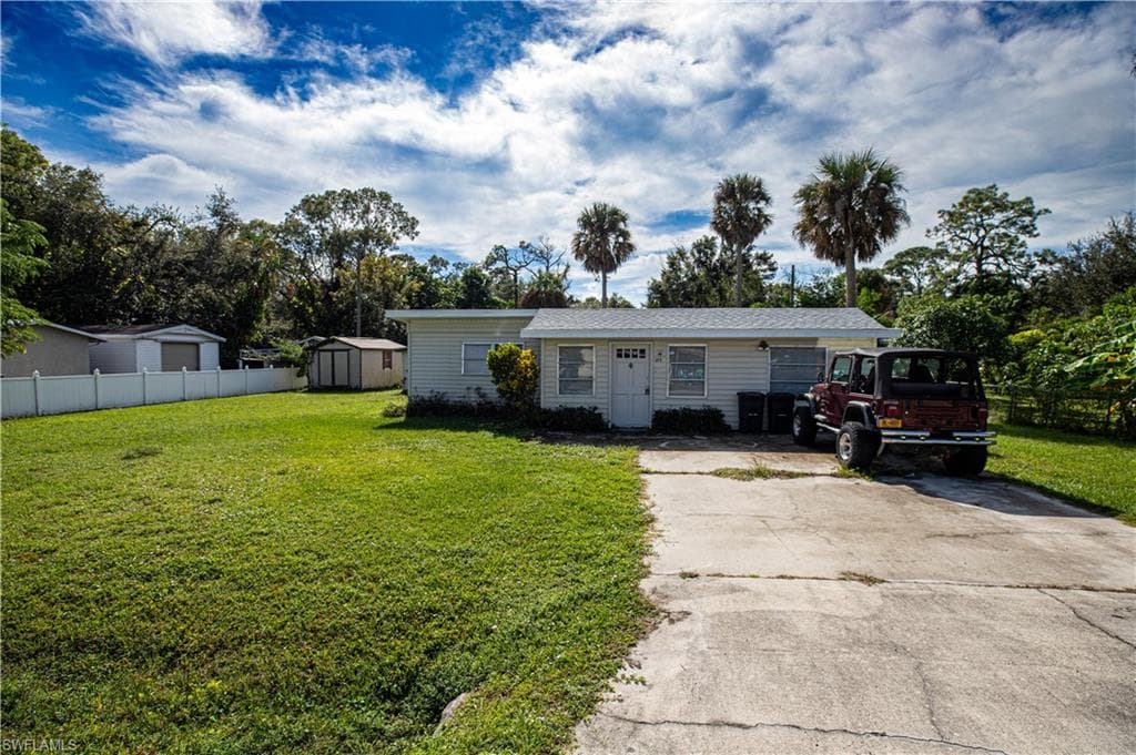 177 Marillo ST NORTH FORT MYERS, FL 33903