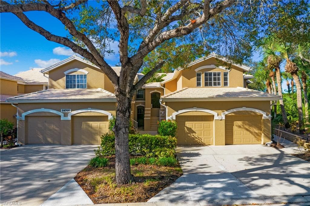24700 Lakemont Cove LN 203 BONITA SPRINGS, FL 34134