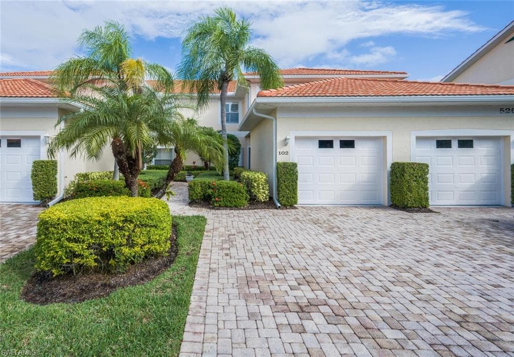 5265 Birmingham DR 102 NAPLES, FL 34110